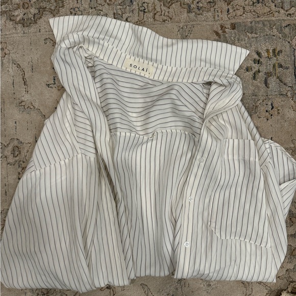 Solai button up - Picture 2 of 4